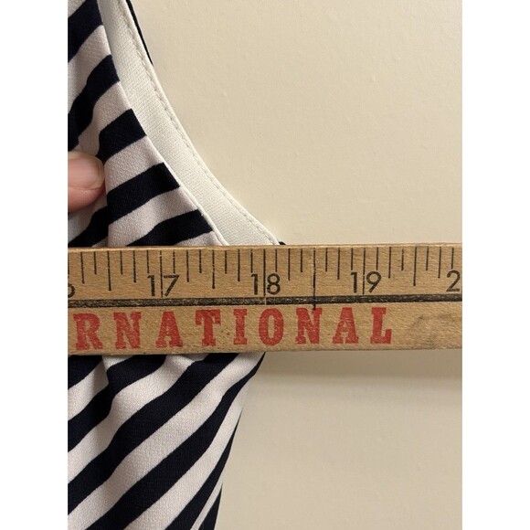 Sandra Darren Women’s Navy & White Jumpsuit Sz M Resortwear Summer Party - Picture 9 of 10